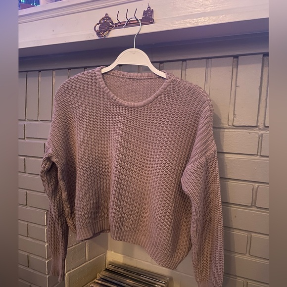 Brandy Melville Sweaters - Brandy Melville Cropped Knit Sweater
